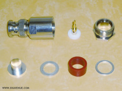 Connecteur BNC mâle pour coax 10-11 mm